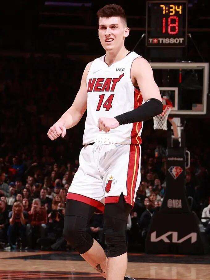 主场观众的 主场观众的