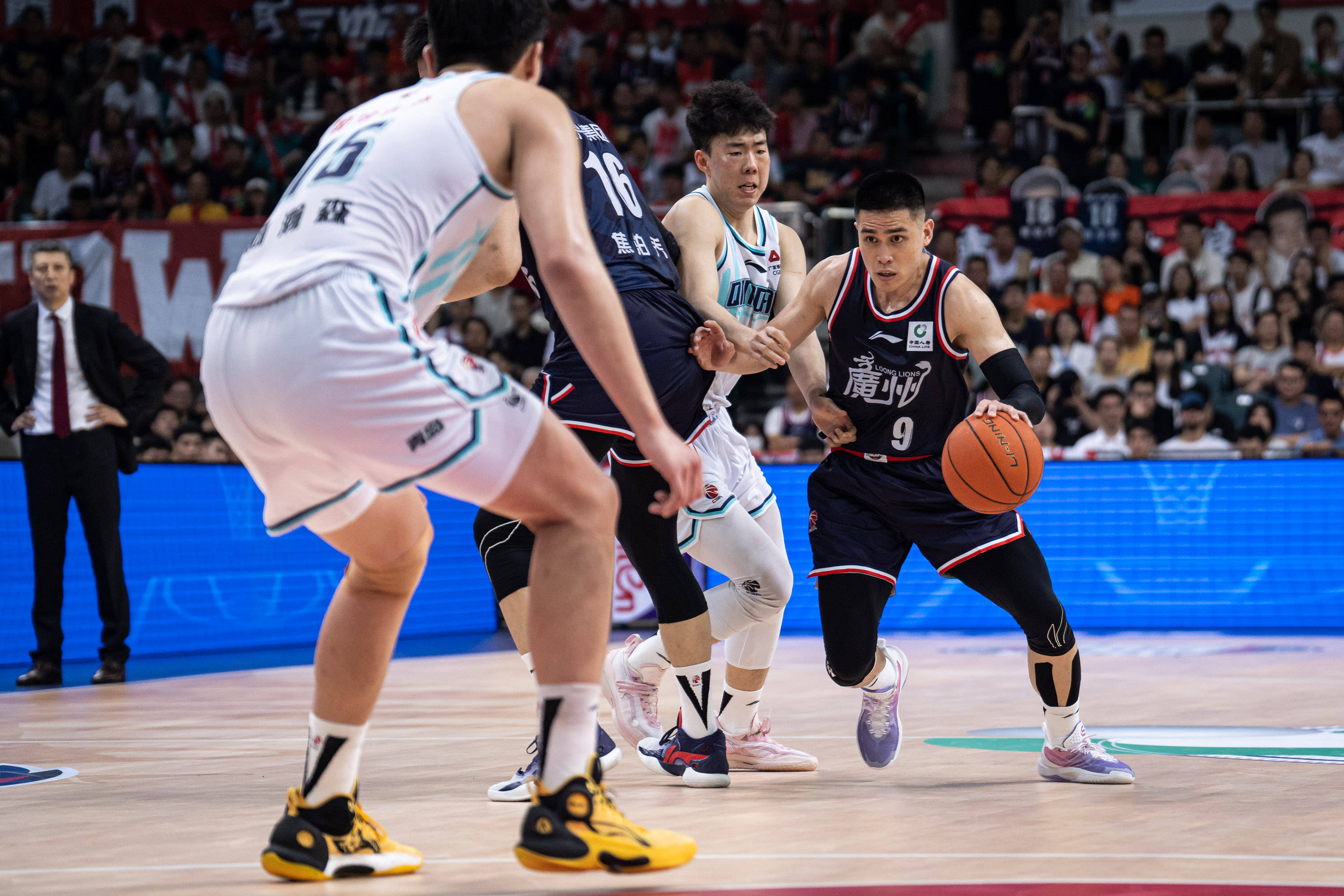 继续为球迷 继续为球迷